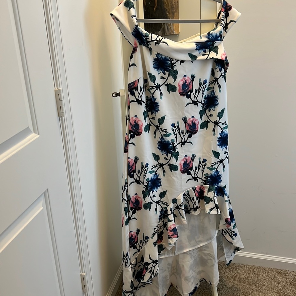 NWOT Floral Asymmetrical Dress